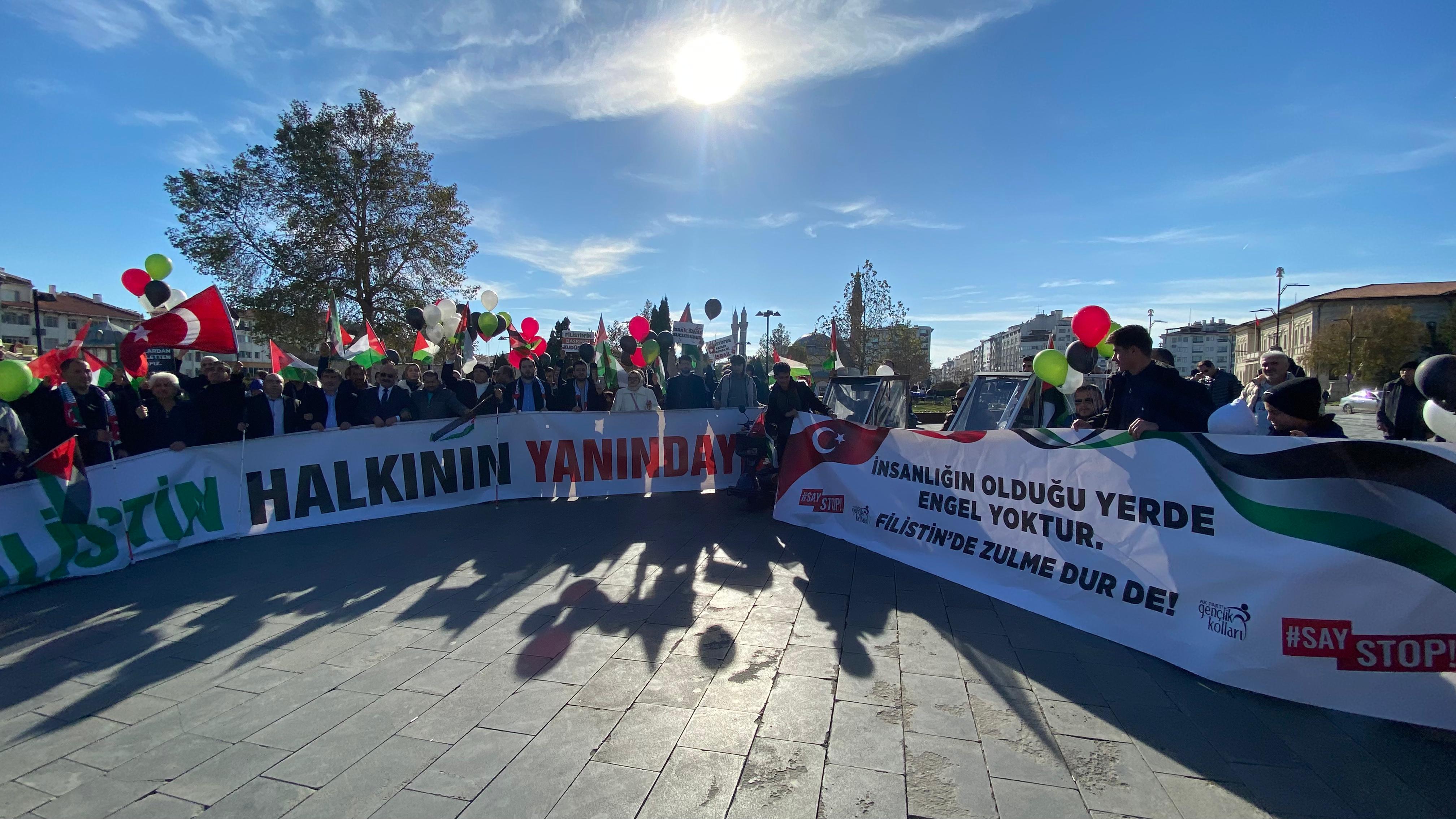 Ak Parti Gençlik Kolları ve Engelli Kardeşlerimiz Gazze’ye Ses Oldu