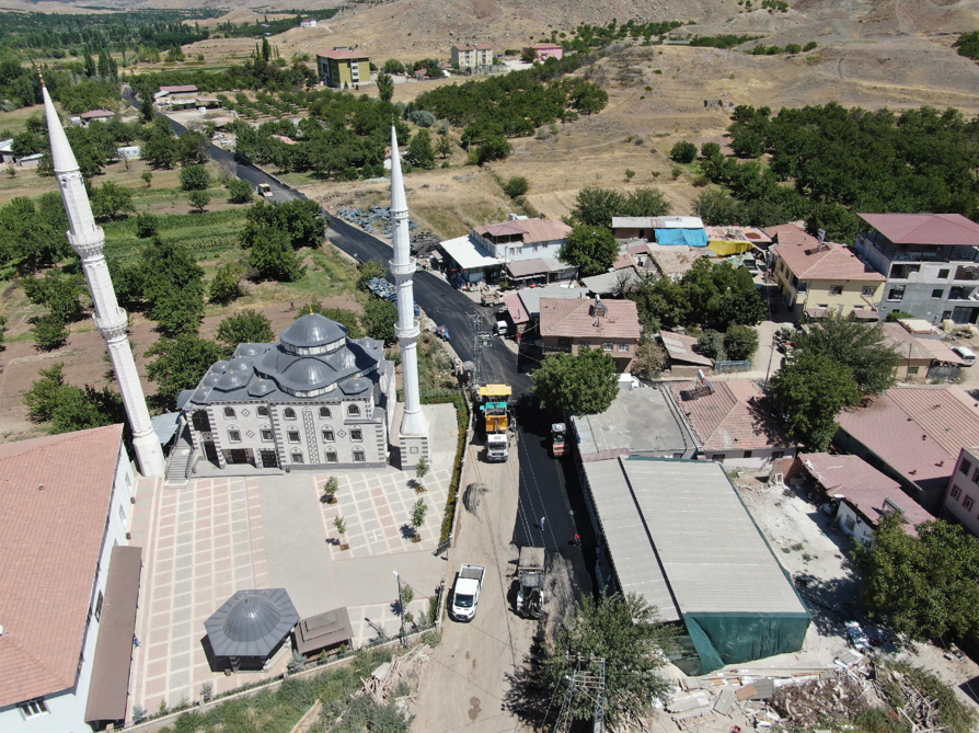 Büyükşehir Belediyesi Esenbey Mahallesinde Asfalt Çalışmalarını Tamamladı