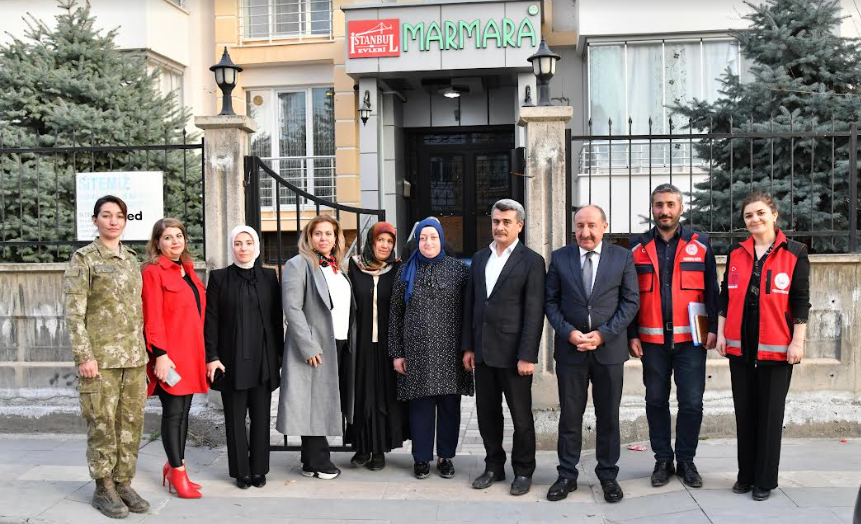 Hanımefendi Hanife Yazıcı’dan Şehit Ailelerine Ziyaret