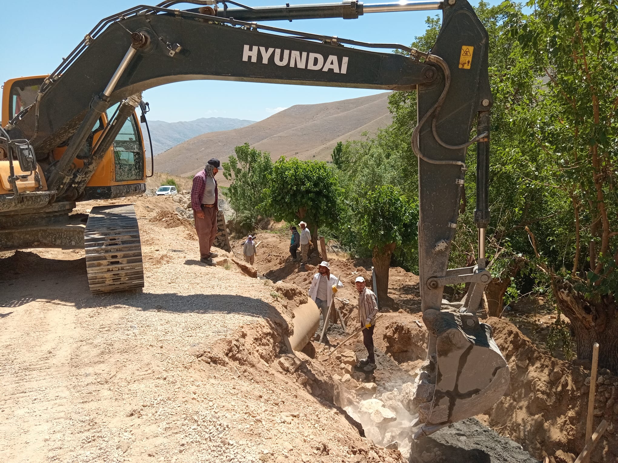 Malatya Genelinde İstinat Duvarı Çalışmaları Devam Ediyor